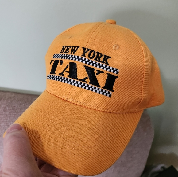 New York Taxi Cap/hat with adjustable velcro band. New, never worn. - Picture 3 of 5
